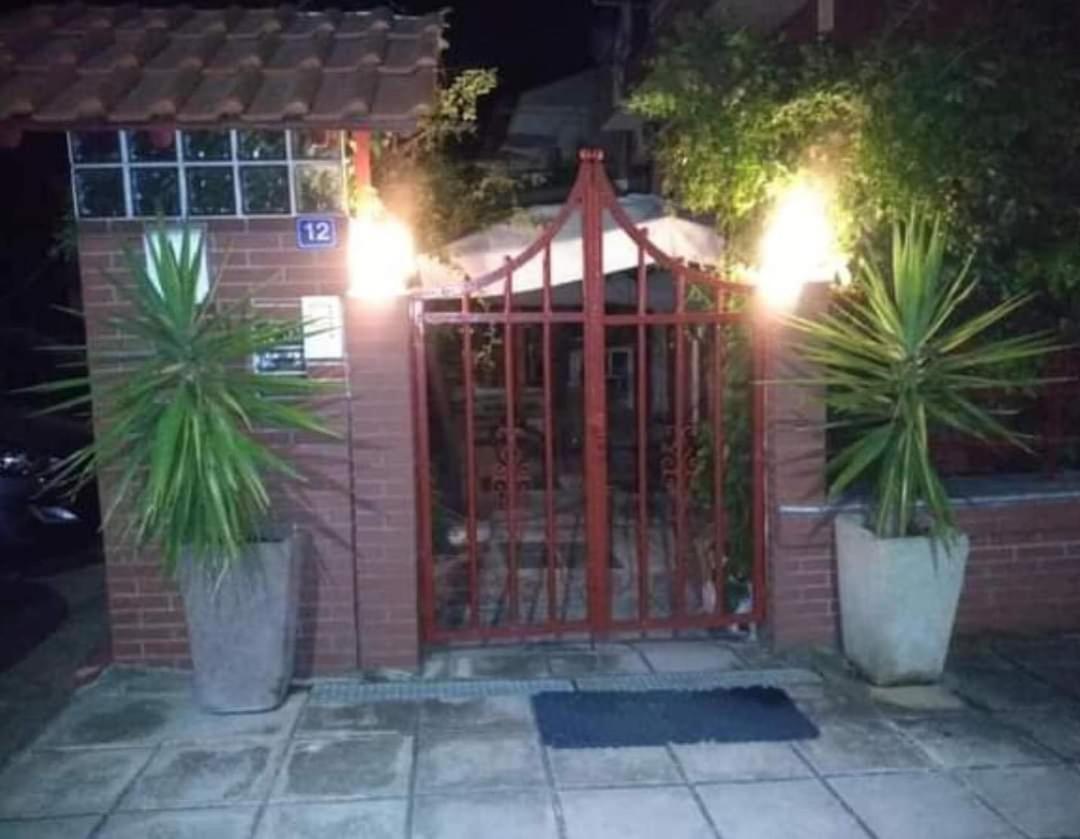 Blue Moon Accommodation Nea Michaniona Exterior photo