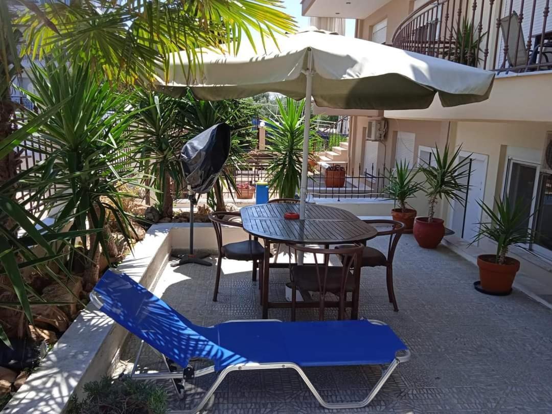 Blue Moon Accommodation Nea Michaniona Exterior photo